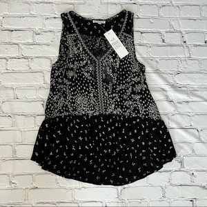 Black & White V-Neck Sleeveless Decorative Top Size Small (NWT)